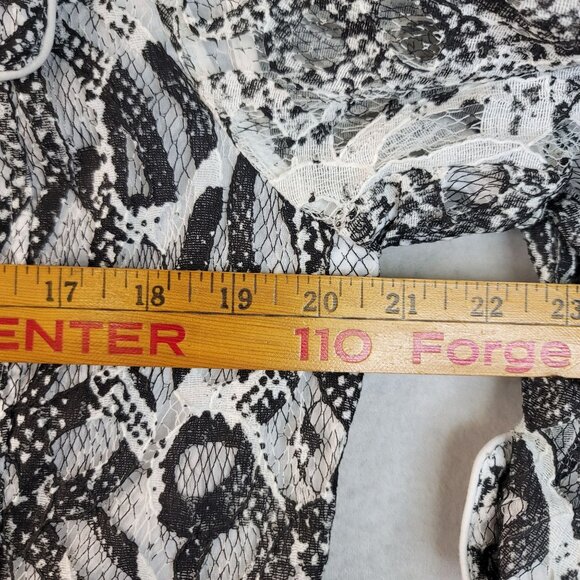 Clara S Sheer Snake Print Lace Button Jacket XL Black White Lightweight New - Picture 8 of 9